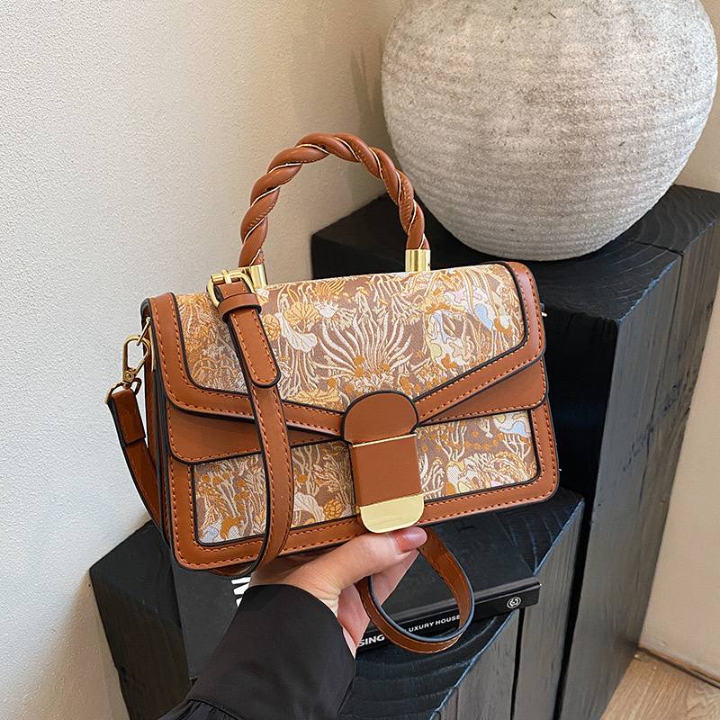 Doechii bag B258