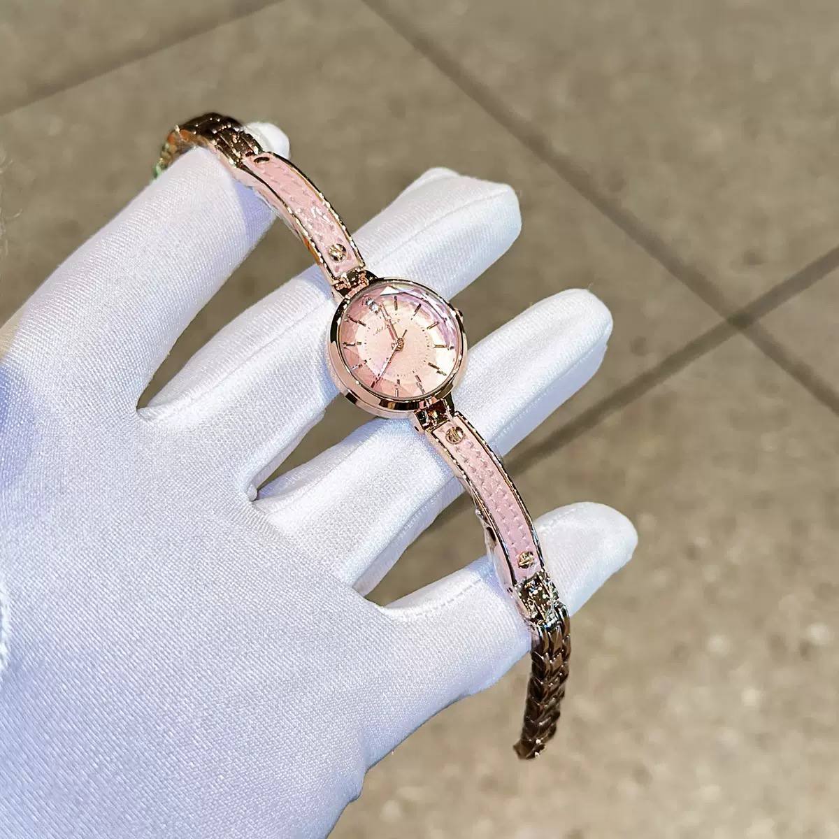 Bella Wristwatch Jw0154