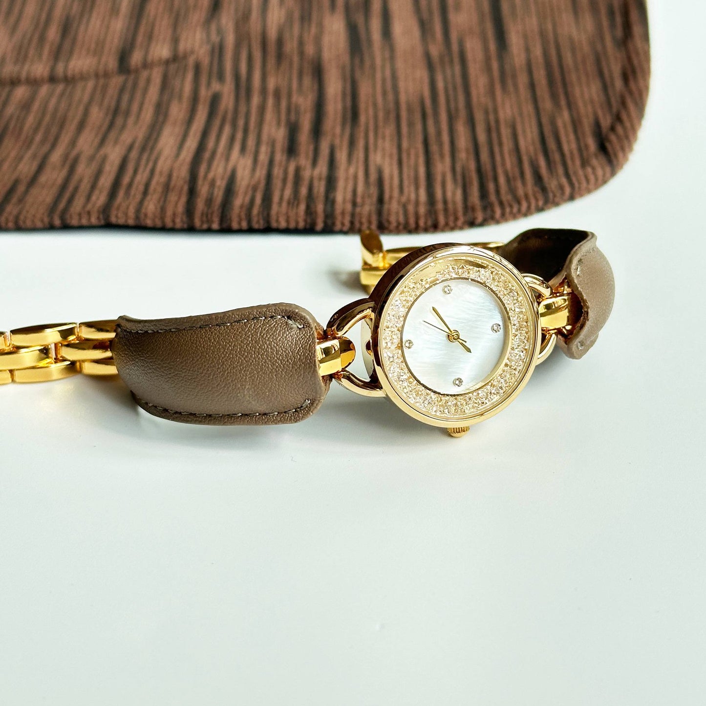 Pearlè Wristwatch Jw0132