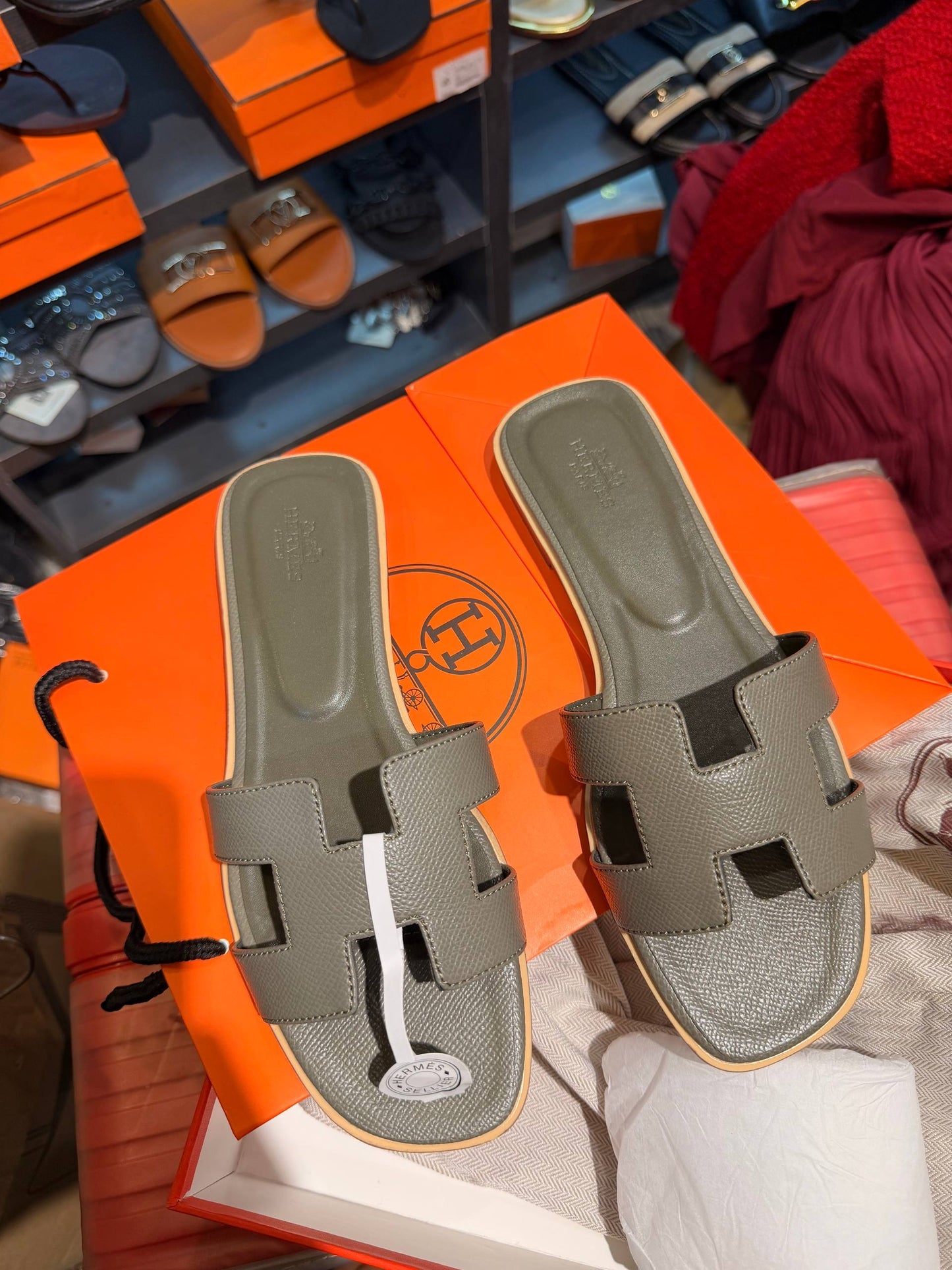 Hermes slide SL132