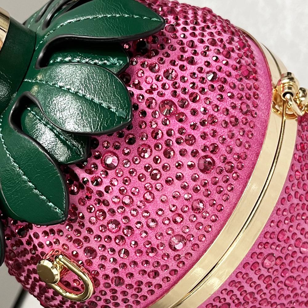 Strawberry bag B284