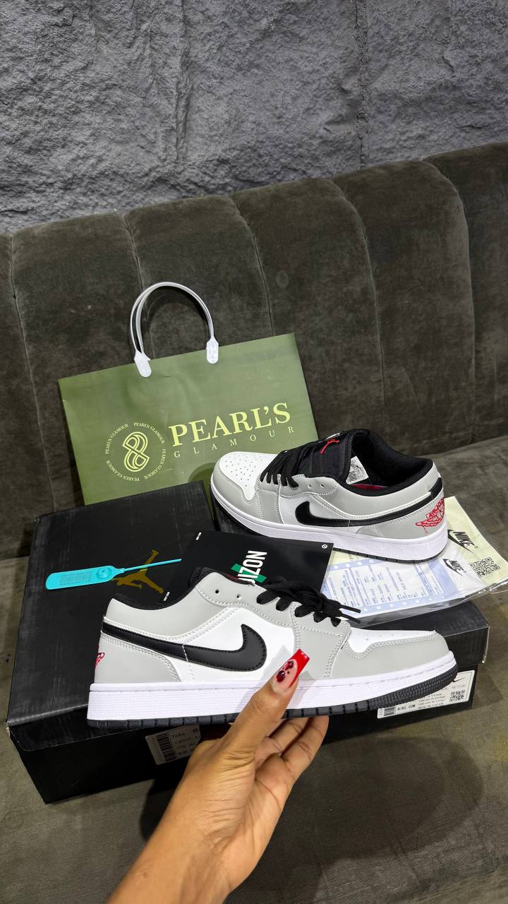 Davido sneakers SN016