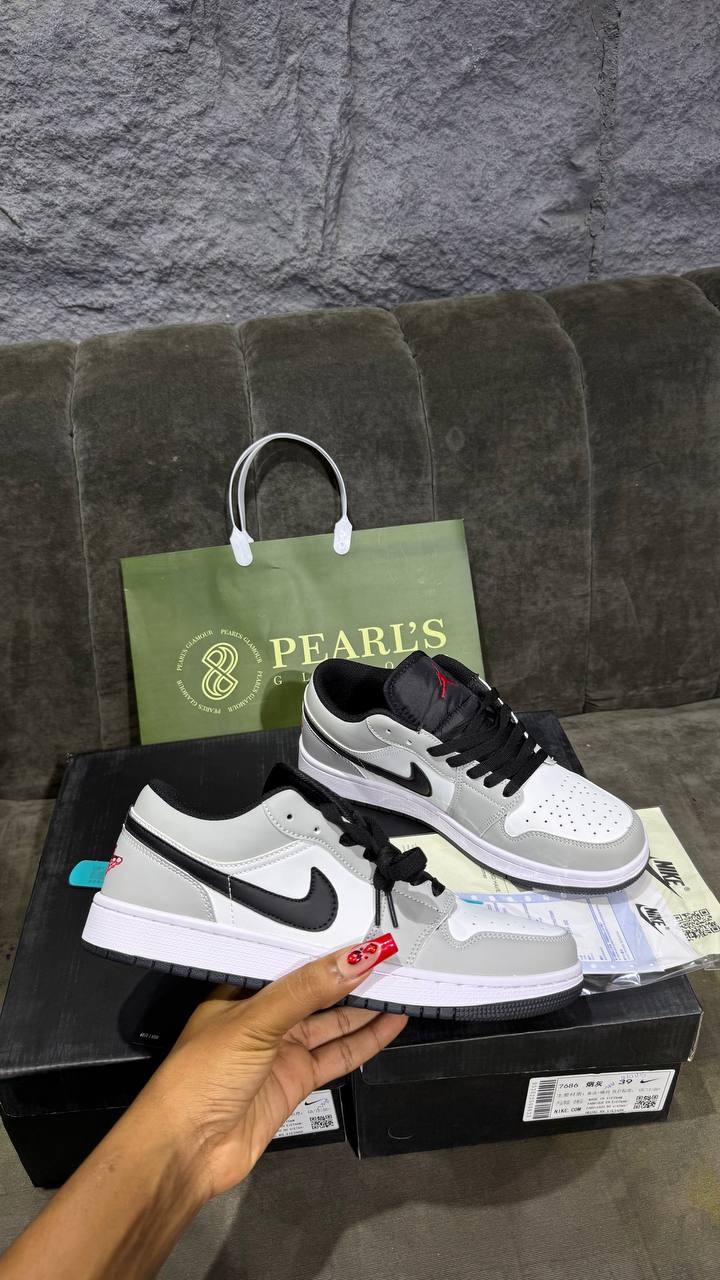 Davido sneakers SN016