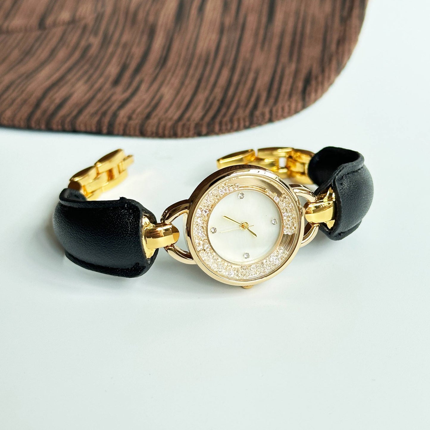 Pearlè Wristwatch Jw0132