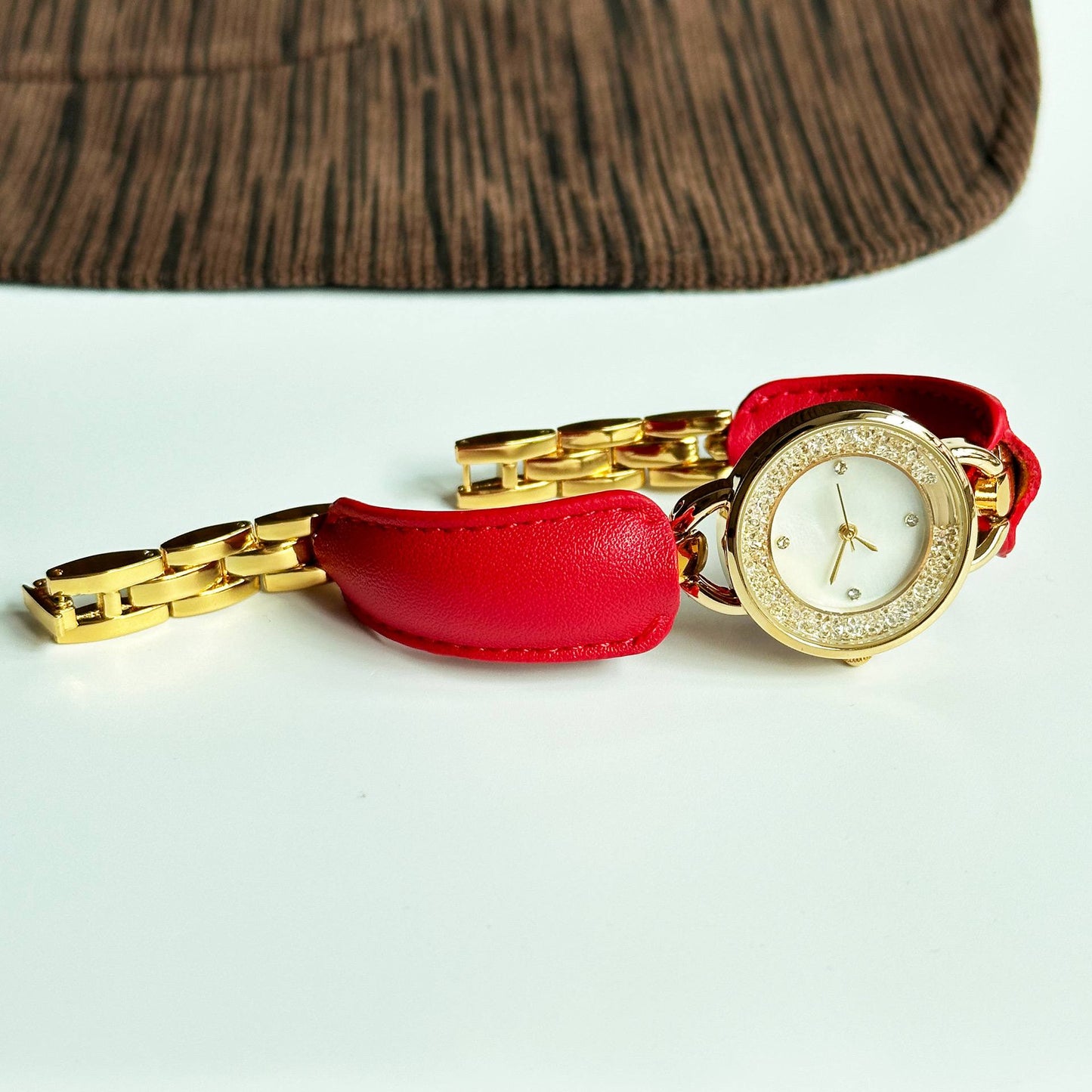 Pearlè Wristwatch Jw0132