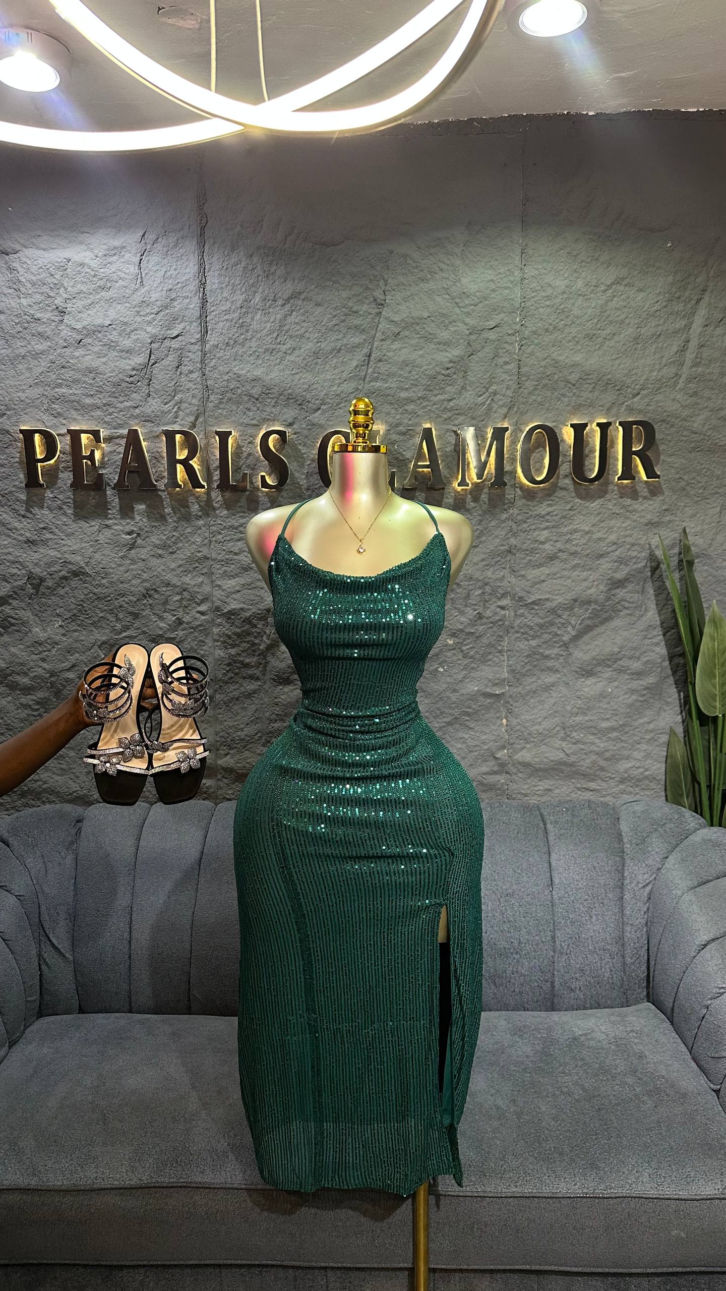 Green sequence slit dress D0798