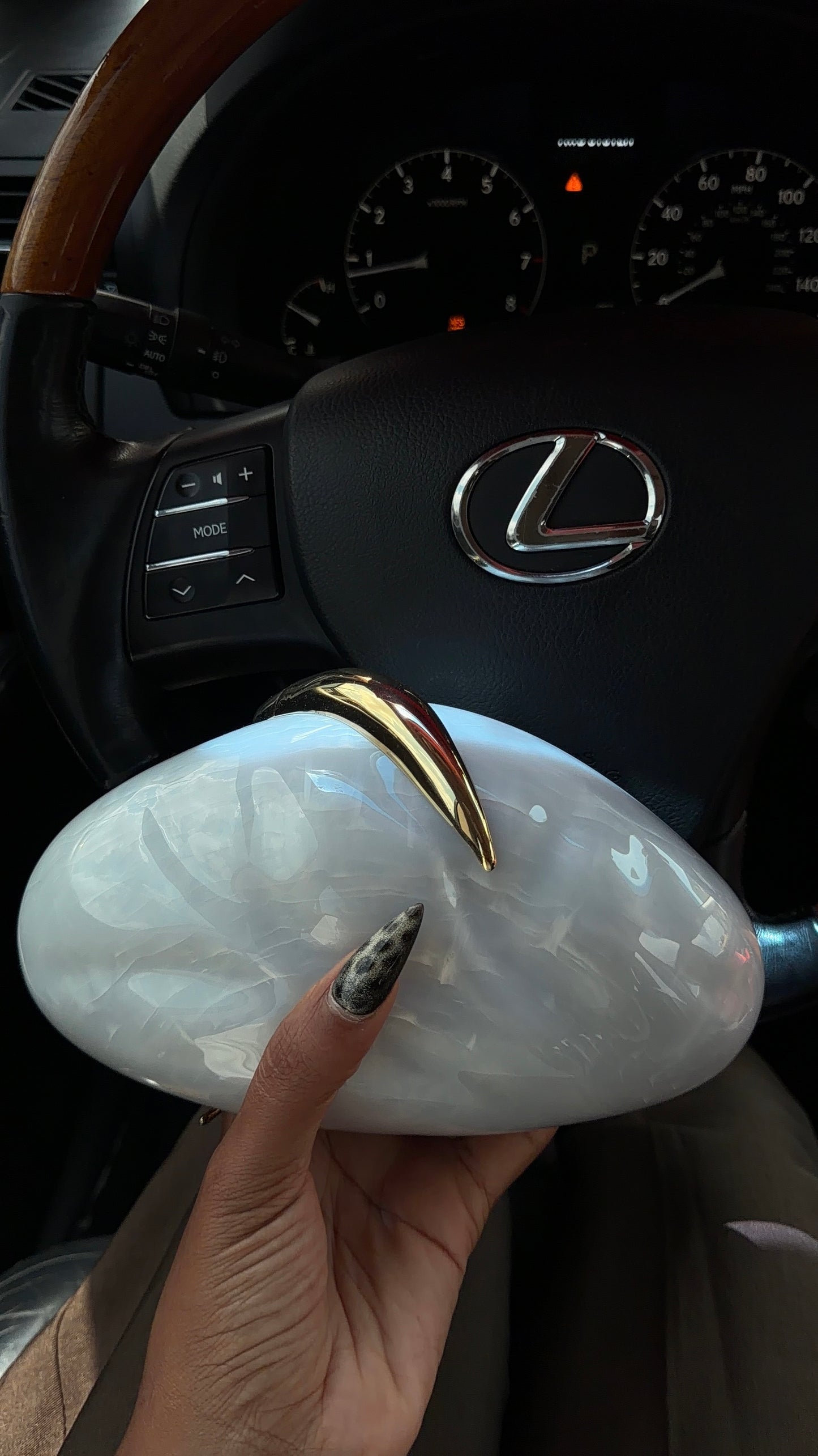 Resin clutch B404