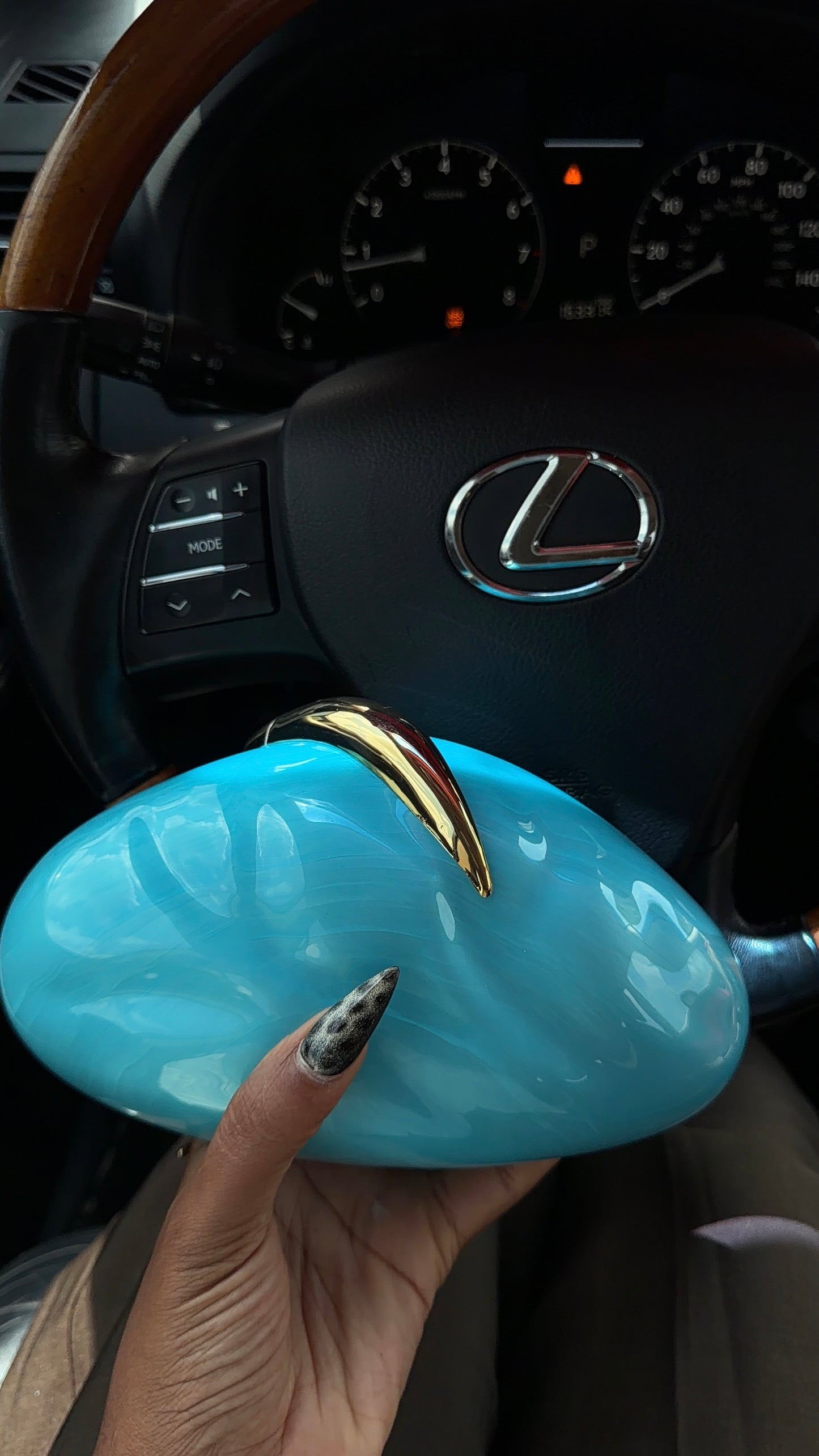 Resin clutch B404