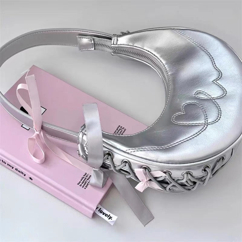 Silver crescent B181