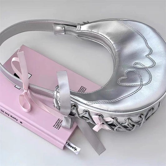 Silver crescent B181