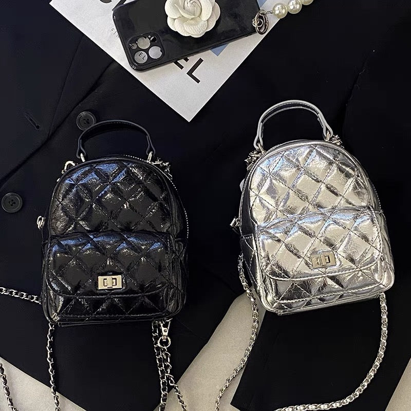 Black and silver school bag B138