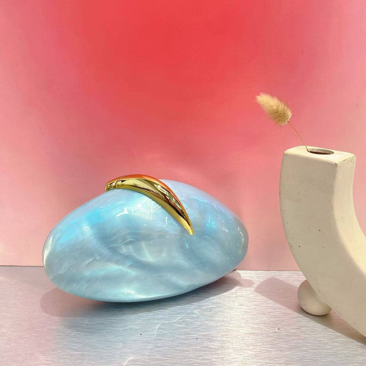 Resin clutch B404