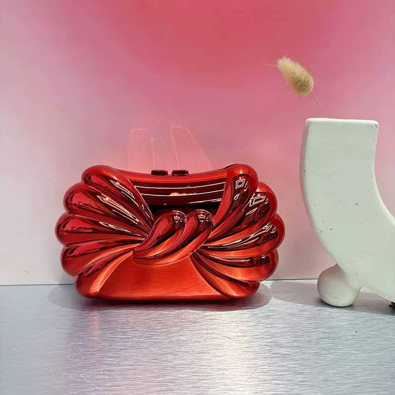 Glossy clutch B382