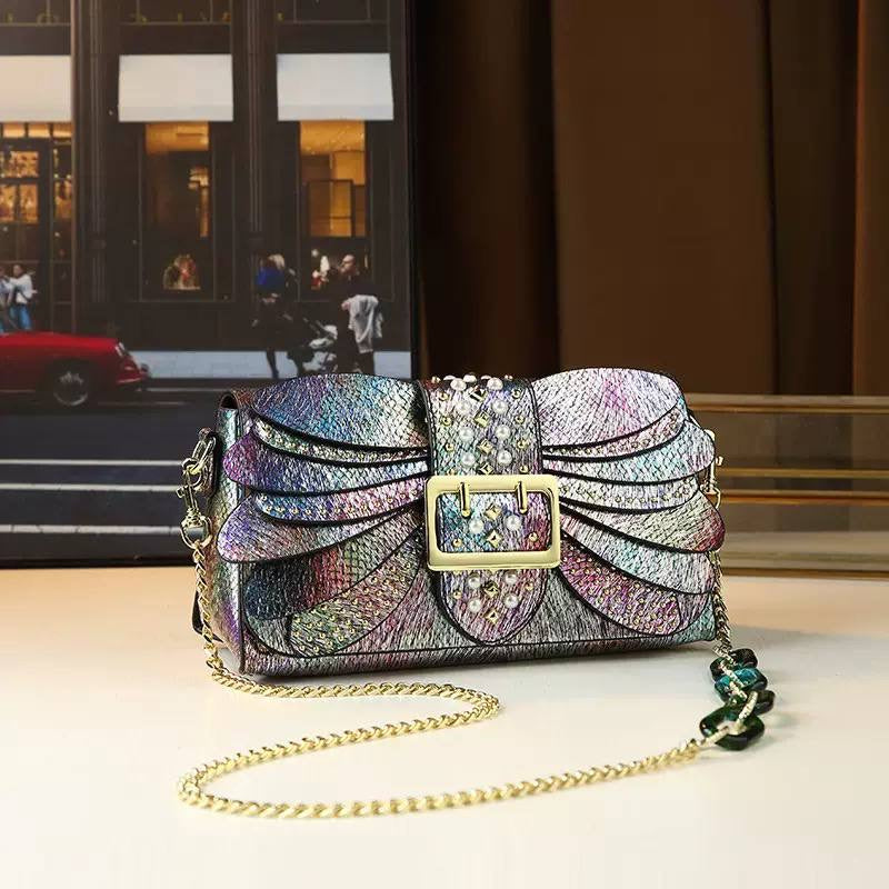Pearl wing bag B387