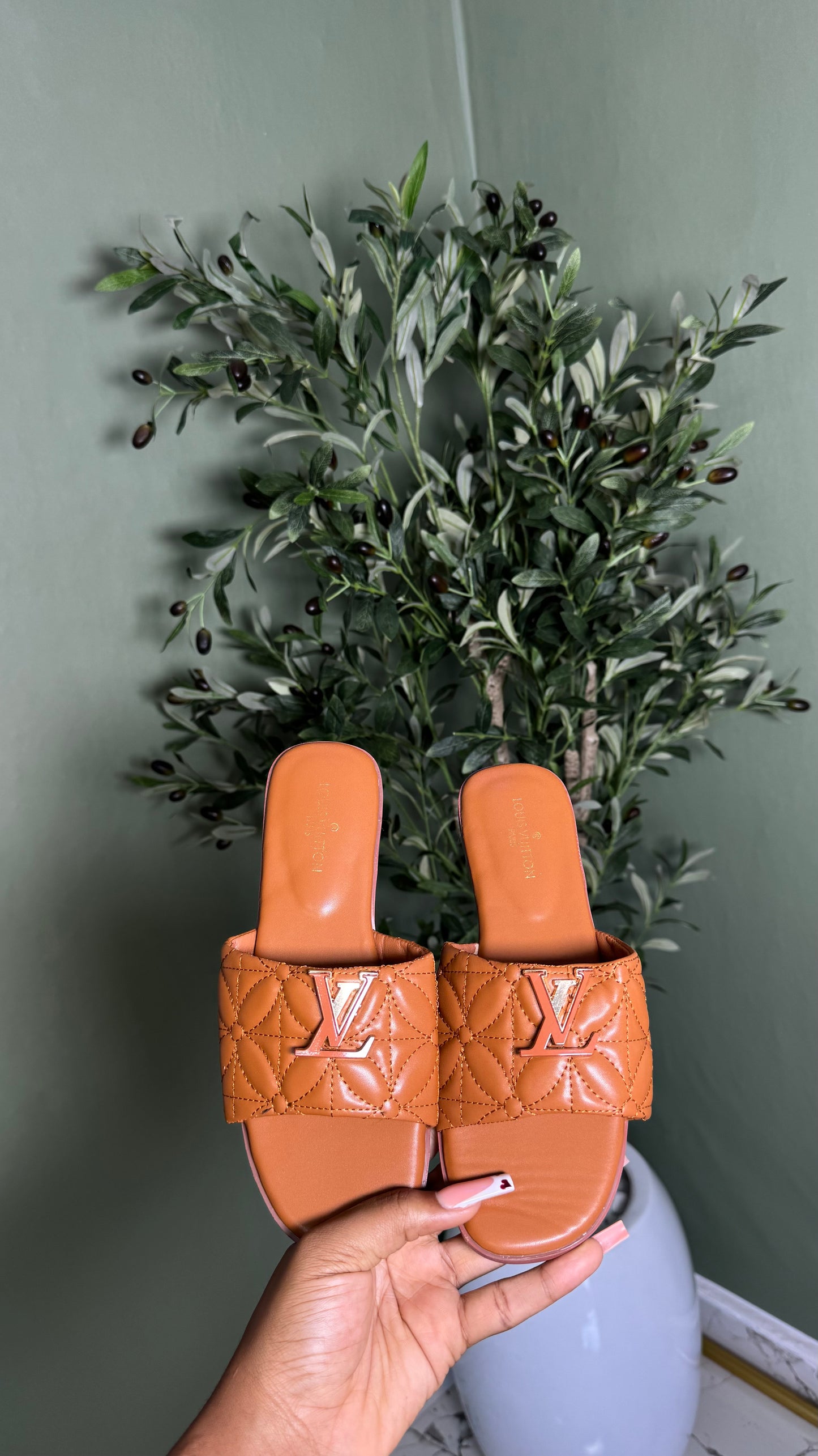 LV Slippers Sl097