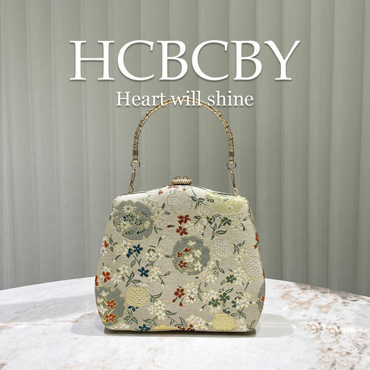 MISS GAIL CLUTCH B257